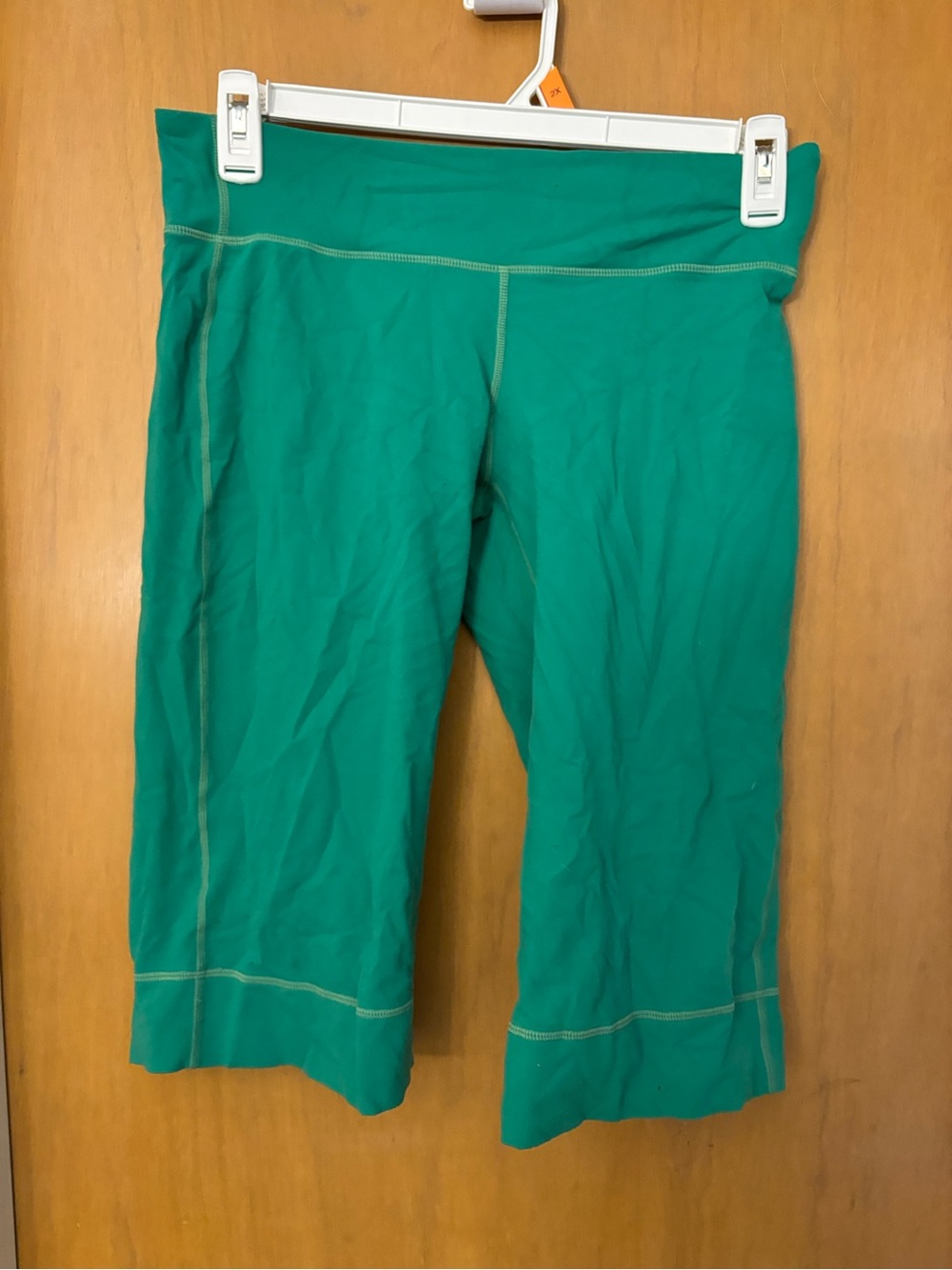 Lululemon clam digger shorts